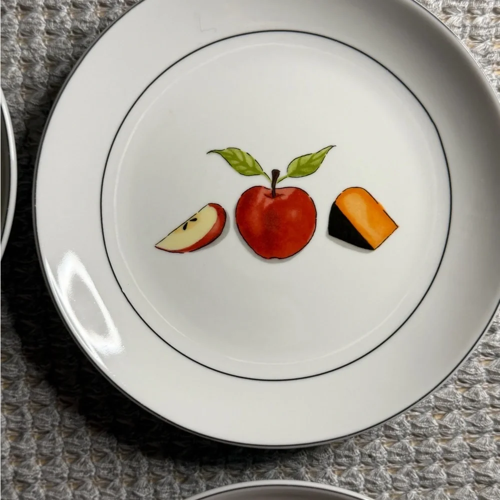 Crate&Barrel Fruit Fromage by Nancy Green Appetizer Plates